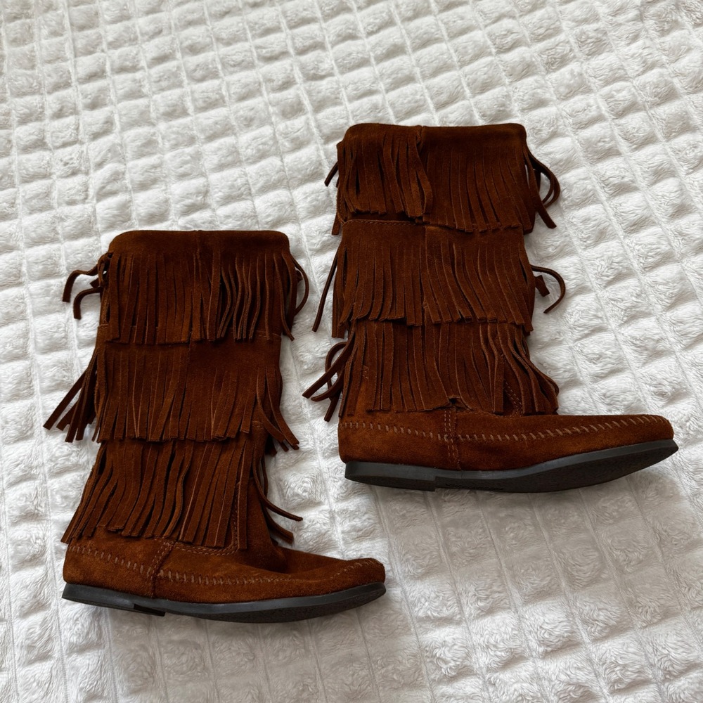 Minnetonka 6 Brown Suede Leather Three Layer Fringe Boots Boho Western Festival